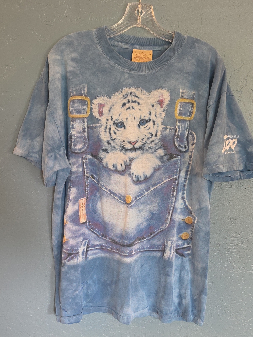 Y2K The Mountain Blue Tie-Dye Tee with White Tiger Cub Pocket Graphic